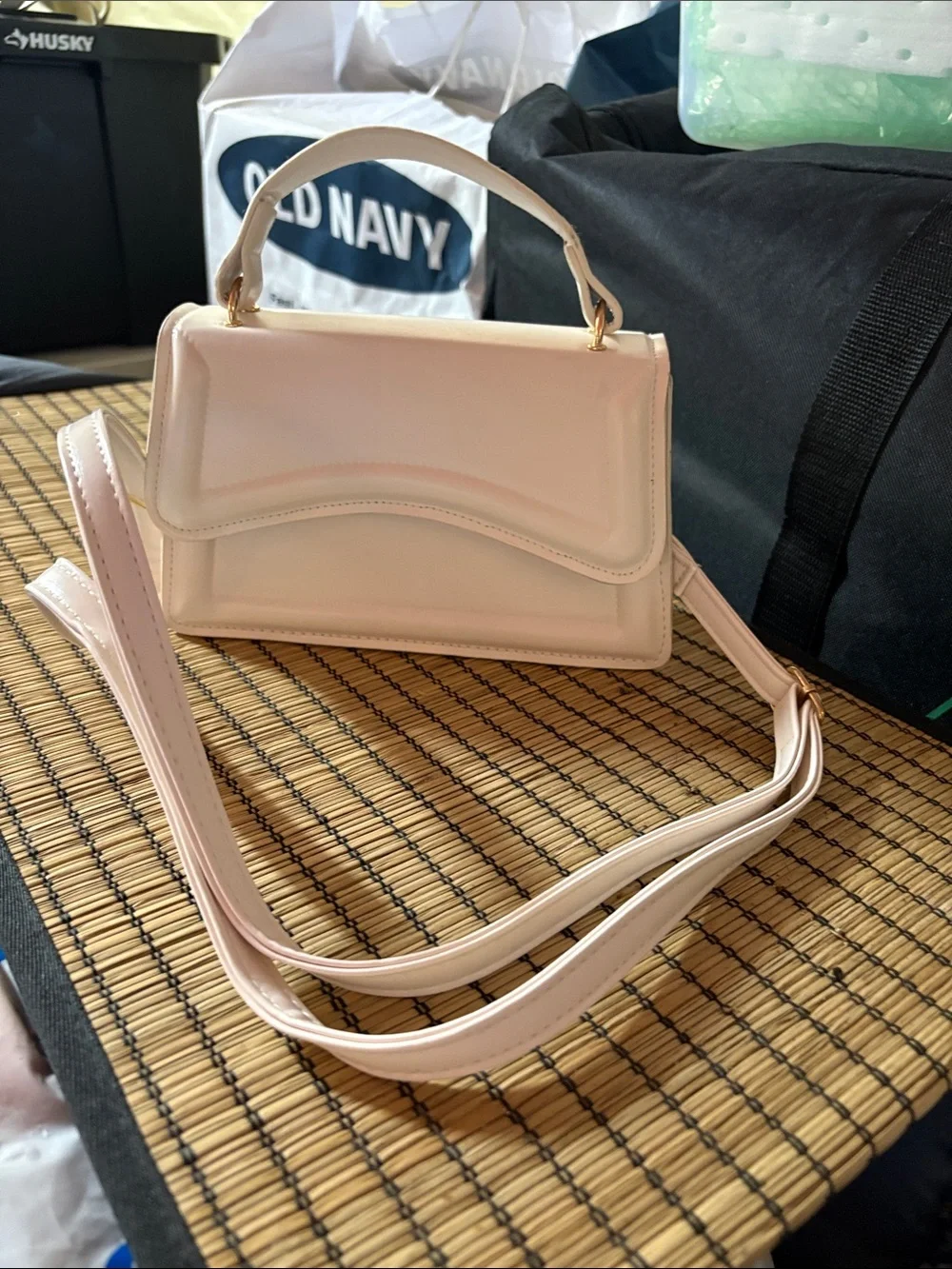 Chic Top-Handle Women's Handbag in Pale Pink